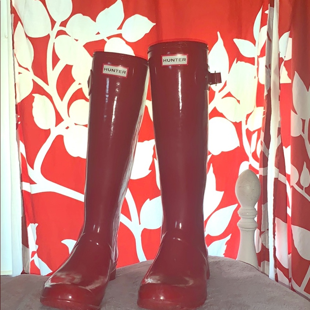 Size 9 tall red hunter boots